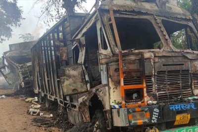 असम में ट्रकों पर संदिग्ध उग्रवादियों ने किया हमला, 5 की हुई मौत