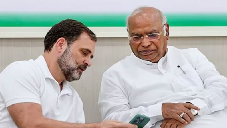 Karnataka Gruha Lakshmi Scheme: Rahul Gandhi Transfers Funds to Beneficiary Accounts