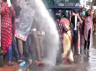 Mahila Congress Protest in Thiruvananthapuram Demands Resignation of Actor-Politician M Mukesh Amid Harassment Allegations