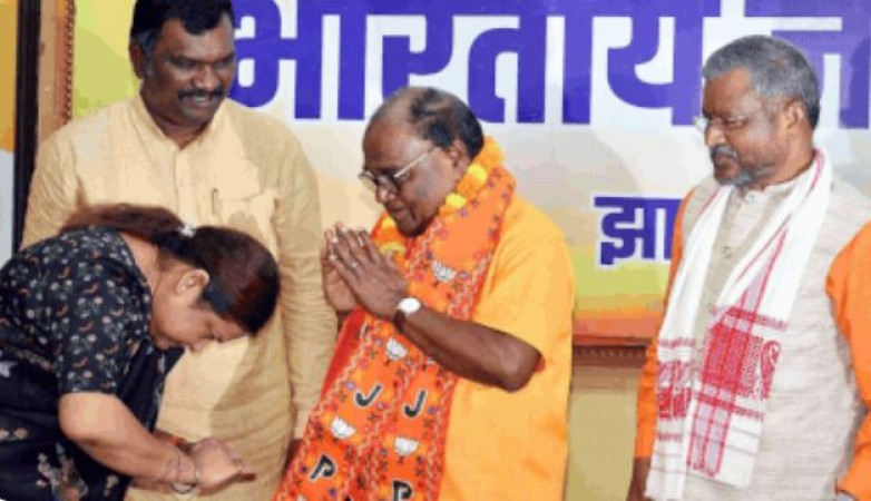 Lobin Hembrom Joins BJP, Criticizes Jharkhand Mukti Morcha for Internal Dissatisfaction