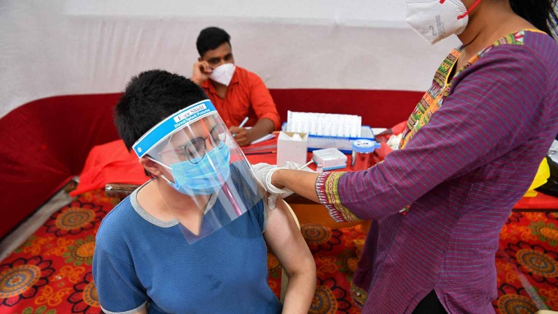 पुणे में 99.88% लोगों को टीकाकरण के बाद नहीं हुआ कोरोना