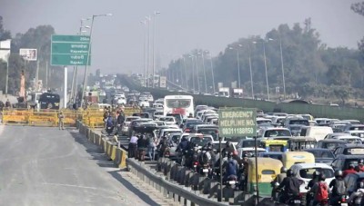 Delhi witness High traffic jam, Mukarba Delhi-Noida road opens