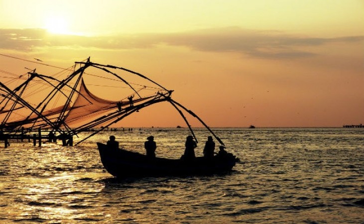 गुजरात में लापता हुए मछुआरे, बचाव अभियान जारी