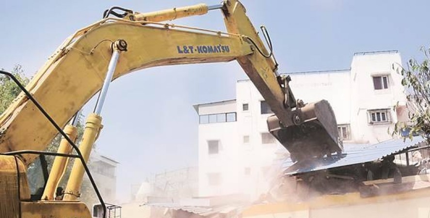 Anti-goon drive: IMC demolishes illegal structures