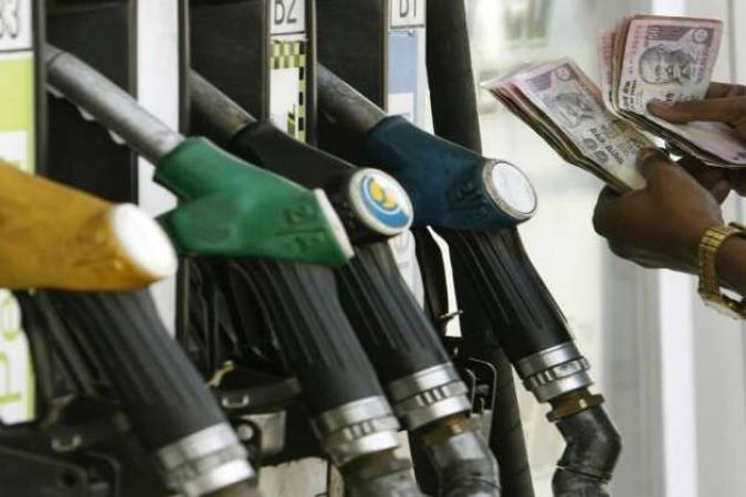 Prices of petrol and diesel falling 12th day, know today's prices