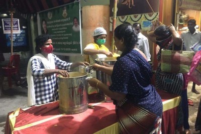 चेन्नई कॉर्पोरेशन 8 दिनों के लिए 26 लाख झुग्गी निवासियों को  प्रदान करेगा मुफ्त भोजन
