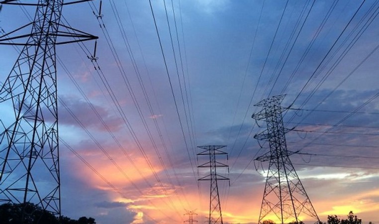 West Discom drive against big power bill defaulters