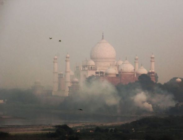 The Taj Mahal Pride of India is in danger.