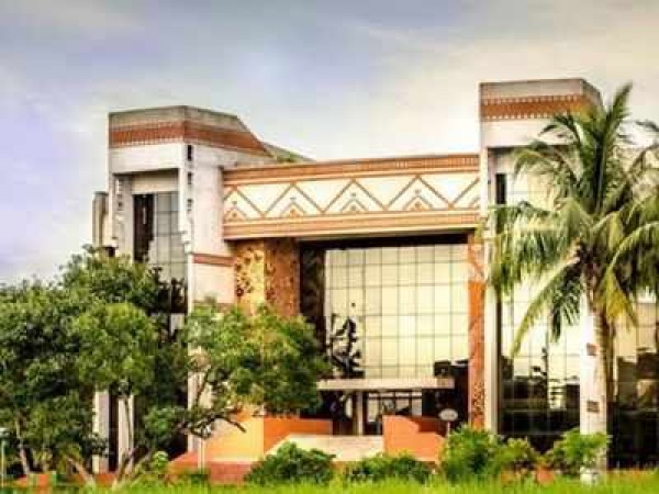 IIM Calcutta faculty write to ministry over concerns regarding institute