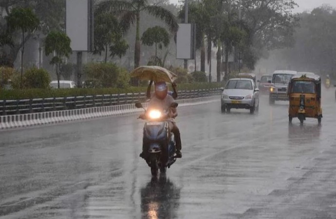 Heavy Rainfall: TN govt declares holiday for schools