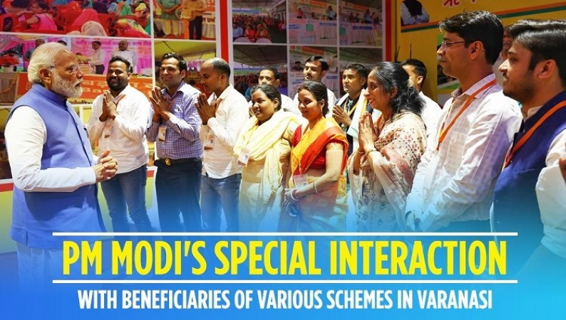 PM Modi interacts with Ujjwala and Free Ration Scheme Beneficiaries in Varanasi