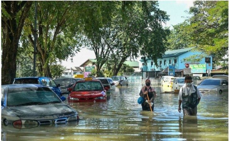 मलेशिया में बाढ़ से मरने वालों की संख्या 37 हुई