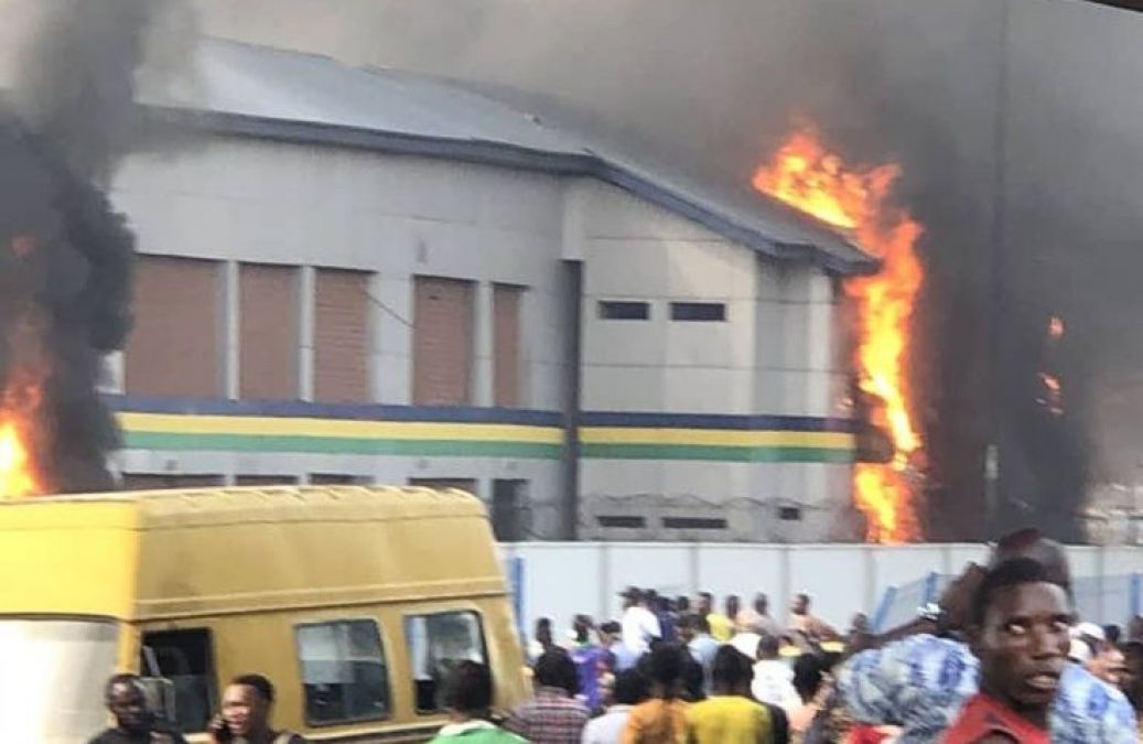 Assam-West Bengal border police booth is set ablaze by mobs, Know why