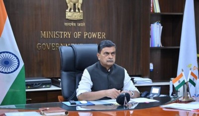 Power Minister seeking action against officers who gave wrong info on coal stocks