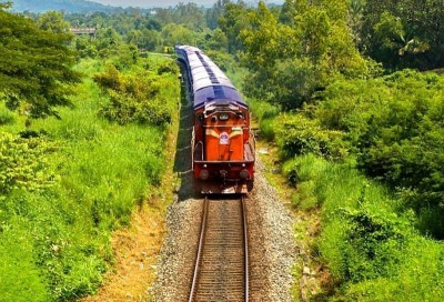 Modi flags off 100th 'Kisan Rail' from Sangola in Maharashtra