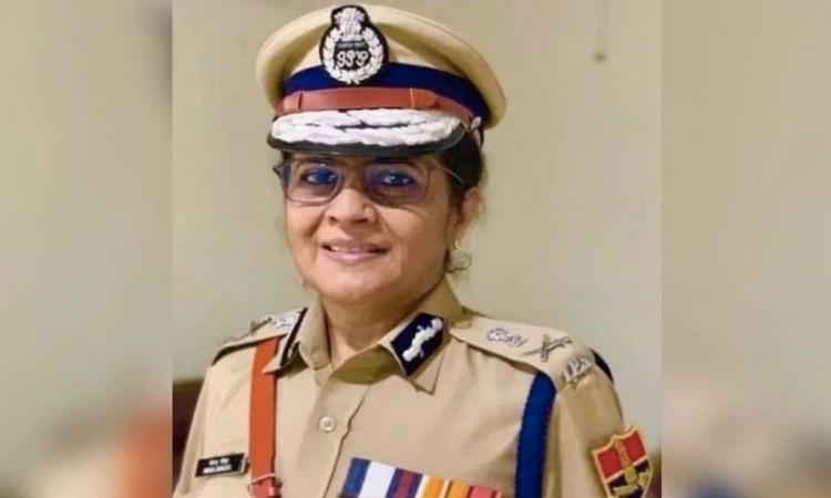 Nina Singh Makes History as First Woman Chief of CISF Overseeing Airport Security