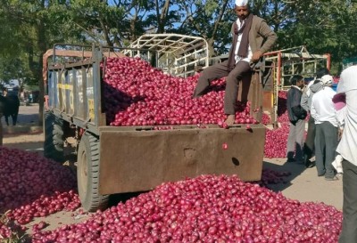 केंद्र ने नए साल से प्याज निर्यात की सभी किस्मों पर लगाया प्रतिबंध