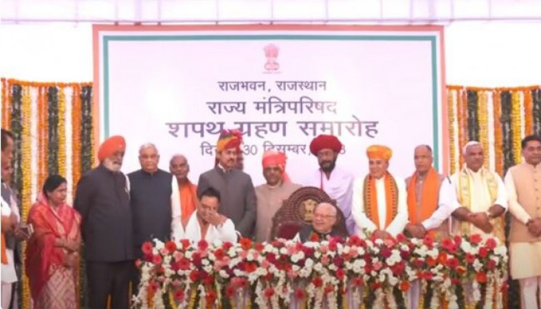 राजस्थान कैबिनेट का हुआ विस्तार, राज्यवर्धन राठौड़, किरोड़ीलाल मीणा सहित 22 मंत्रियों ने ली शपथ