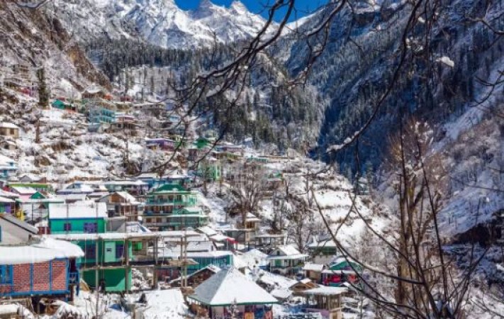 हिमाचल में कई स्थानों पर हुई बर्फबारी, शिमला शहर को सुरक्षा के लिए 7 क्षेत्रों में किया विभाजित