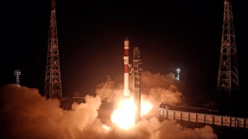 ISRO Successfully launched SpaDeX Mission to ‘dock’ 2 satellites in space