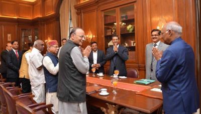 Union Budget 2018-19:Finance Minister Arun Jaitley met President Ram Nath Kovind at Rashtrapati Bhavan