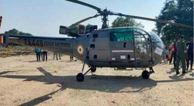 In Telangana, an Indian Air Force chopper makes an emergency landing