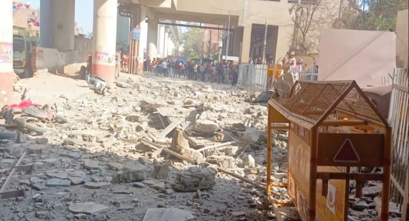 Metro Station Mishap: Gokalpuri Section Collapse Leaves 4 Injured