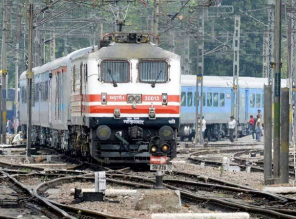 Positive news of the Day: Indian Railways to fire administrations of more than 13,000 'non-attendant' workers