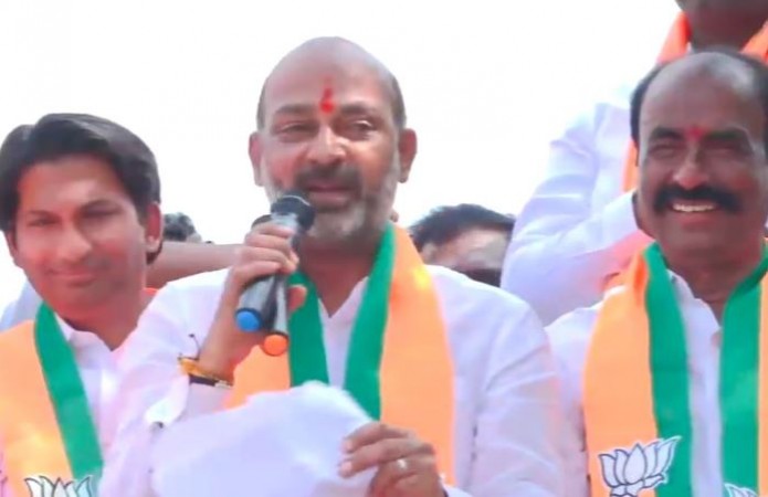 BJP MP Bandi Sanjay Kumar Commences 'Prajahita Yatra' in Medipalli