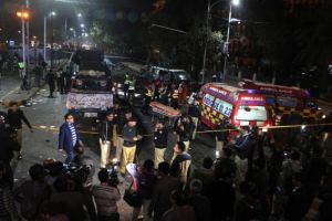 Bomb blast in Pakistan killed 10 people including SSP and DIG