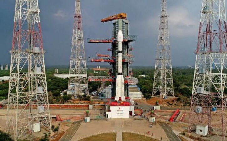कल अपना सबसे ताकतवर मौसमी सैटेलाइट लॉन्च करेगा भारत, नई उड़ान के लिए तैयार ISRO