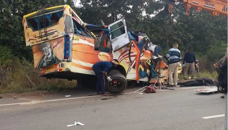 कर्नाटक में हुआ भयंकर सड़क दुर्घटना, प्रधानमंत्री मोदी ने किया दुख व्यक्त
