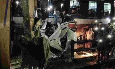 धुबरी में तेज रफ्तार ट्रेन की यात्री वाहन से टक्कर, दो की मौत