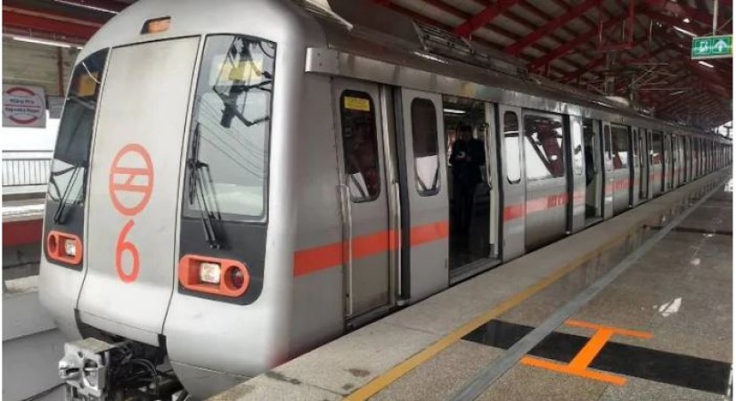 सरकार का बड़ा एलान, 2 सप्ताह के लिए दिल्ली मेट्रो का नियमित क्षमता के साथ होगा संचालन