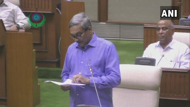 Manohar Parrikar returns to Goa; presents budget in assembly