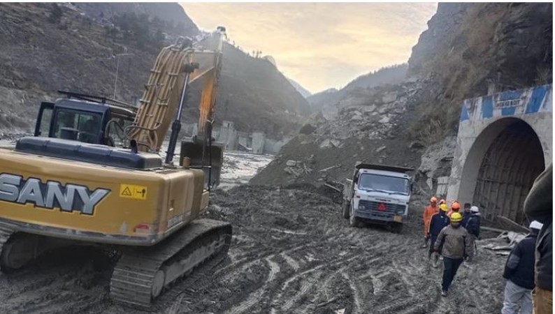 Uttarakhand glacier burst: National Disaster team reaches inside Tapovan tunnel