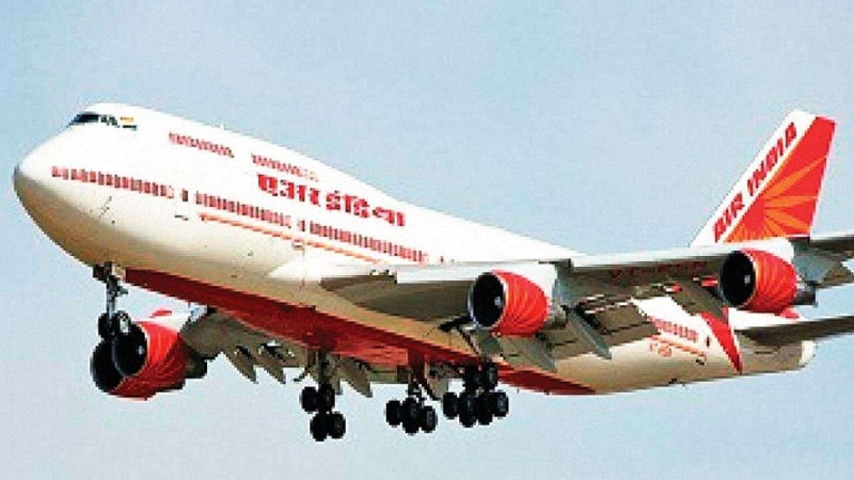 यूक्रेन में फंसे भारतीयों को निकालने के लिए एयर इंडिया का विमान मुंबई से रवाना