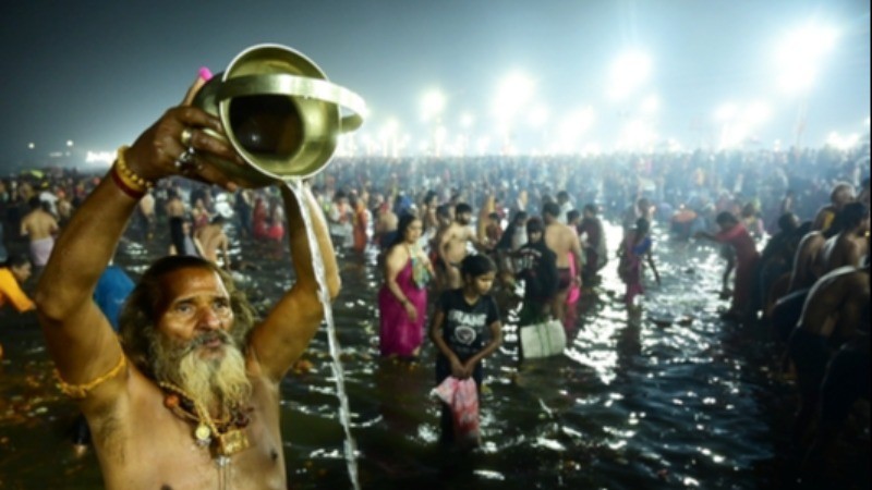 Mahakumbh 2025: Devotees arrive in large numbers in Prayagraj on the last snan of Mahashivratri