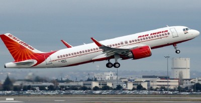 यूक्रेन में फंसे भारतीयों को निकालने के लिए एयर इंडिया का विमान मुंबई से रवाना