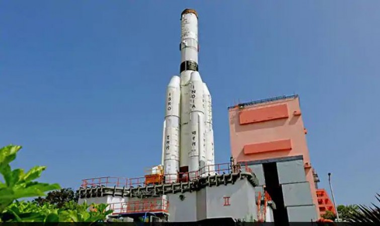 भारत के जियो इमेजिंग सैटेलाइट जीआईएसएटी-1 के लिए लाइन में लगा ISRO