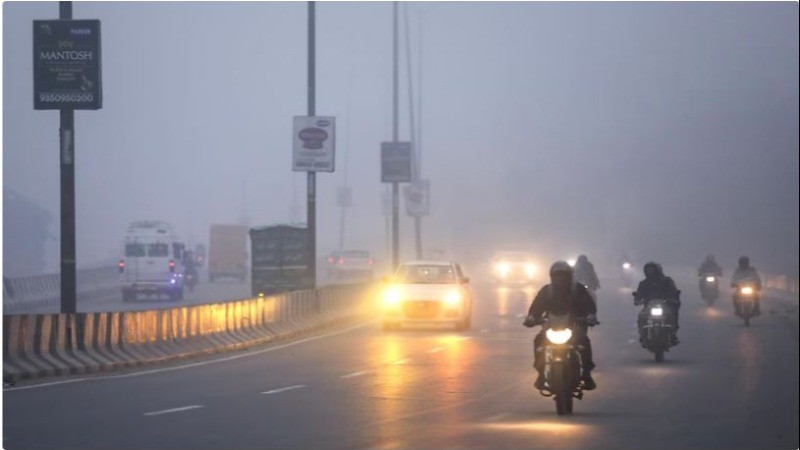 Delhi Weather Update: Warm Morning, Rain Expected Later