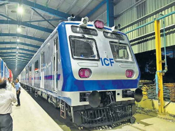 Electric train to run between Delhi and Rewari with the speed of 100 KM/h