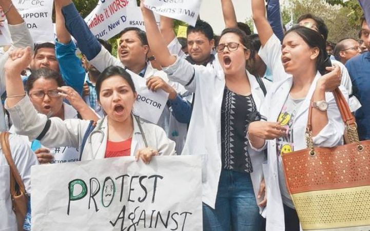Karnataka doctors walk out to oppose new medical bill