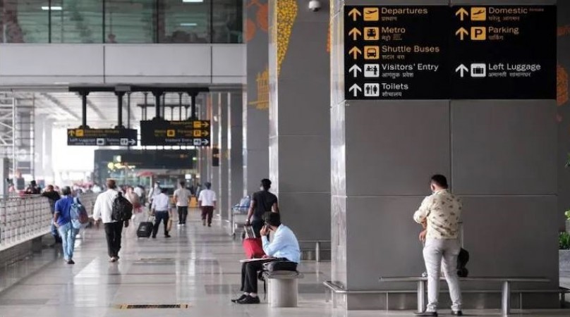 Urinating at Air Port gate  departure area, Man arrested in Delhi Airport