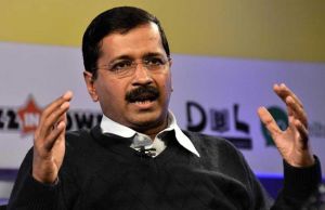 Delhi police arrested 120 councillors from outside of Kejriwal's home