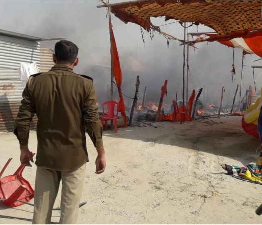 Kumbh Mela 2019: Cylinder blast leads to Massive fire at a pandal, no casualties