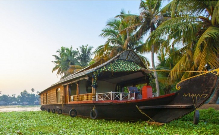 Madhya Pradesh  signs MoU  with Kerala to adopt its model responsible tourism