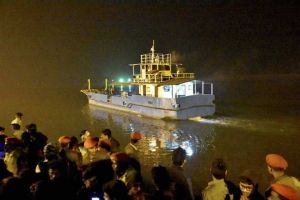 Overcrowded boat sinks in Ganga, death toll swells to 21