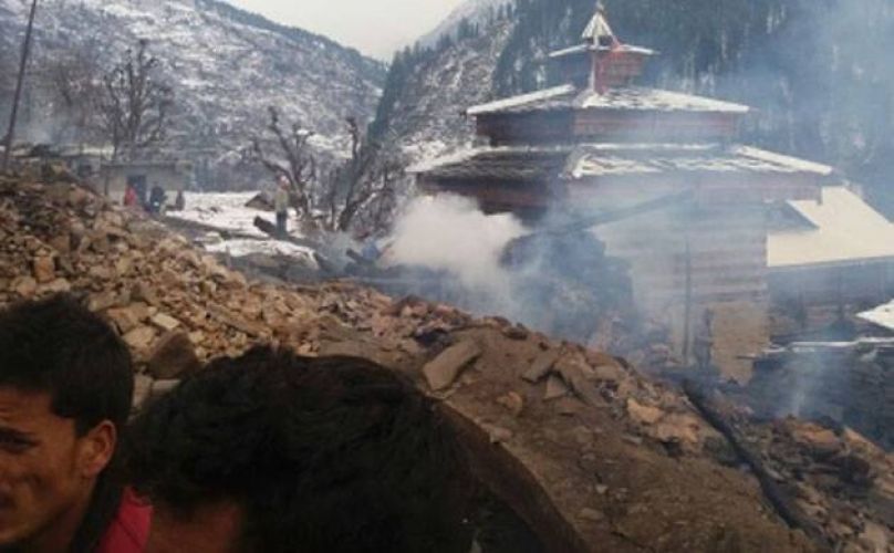 Massive fire breaks out in Shimla's Rohru area