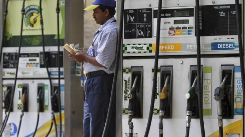 Petrol prices fall, diesel continoues to rise